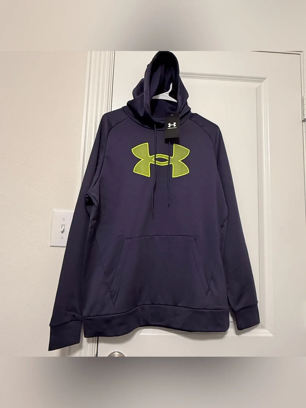 Medium 🆕 Under Armour Men’s Navy 💙Neon Yellow Big Logo Fleece Hoodie